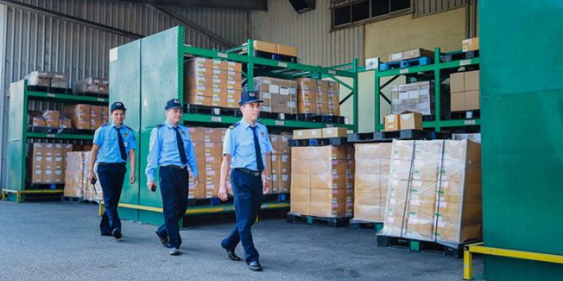 Bảo vệ an toàn cho kho hàng giúp tránh được vấn nạn trộm cắp trái phép