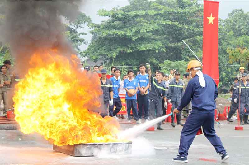 Trang bị hệ thống chữa cháy phù hợp