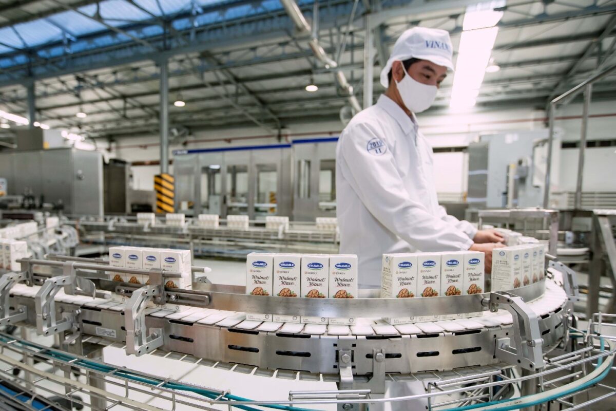 Sản xuất theo các đơn hàng của nhà máy